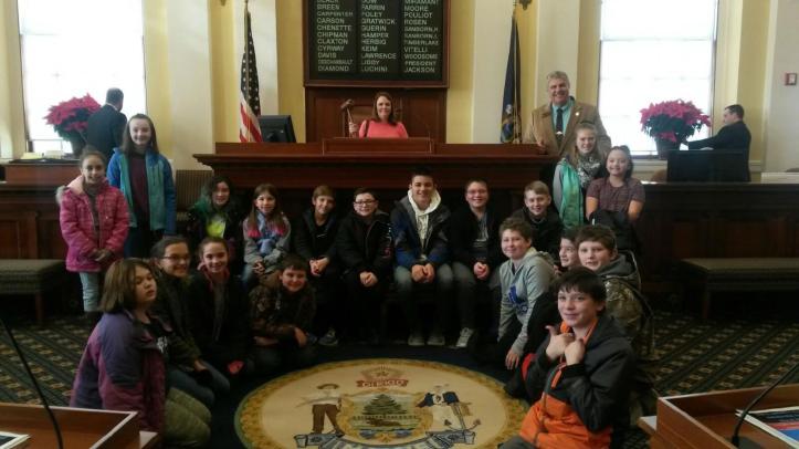 Cyrway with Benton 6th graers.jpg